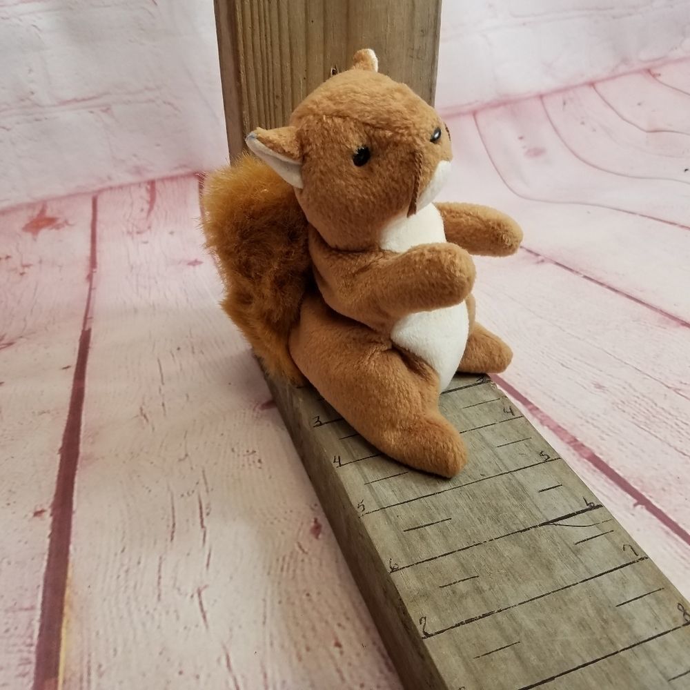 Ty beanie squirrel "Nuts" 6" - Picture 3 of 4